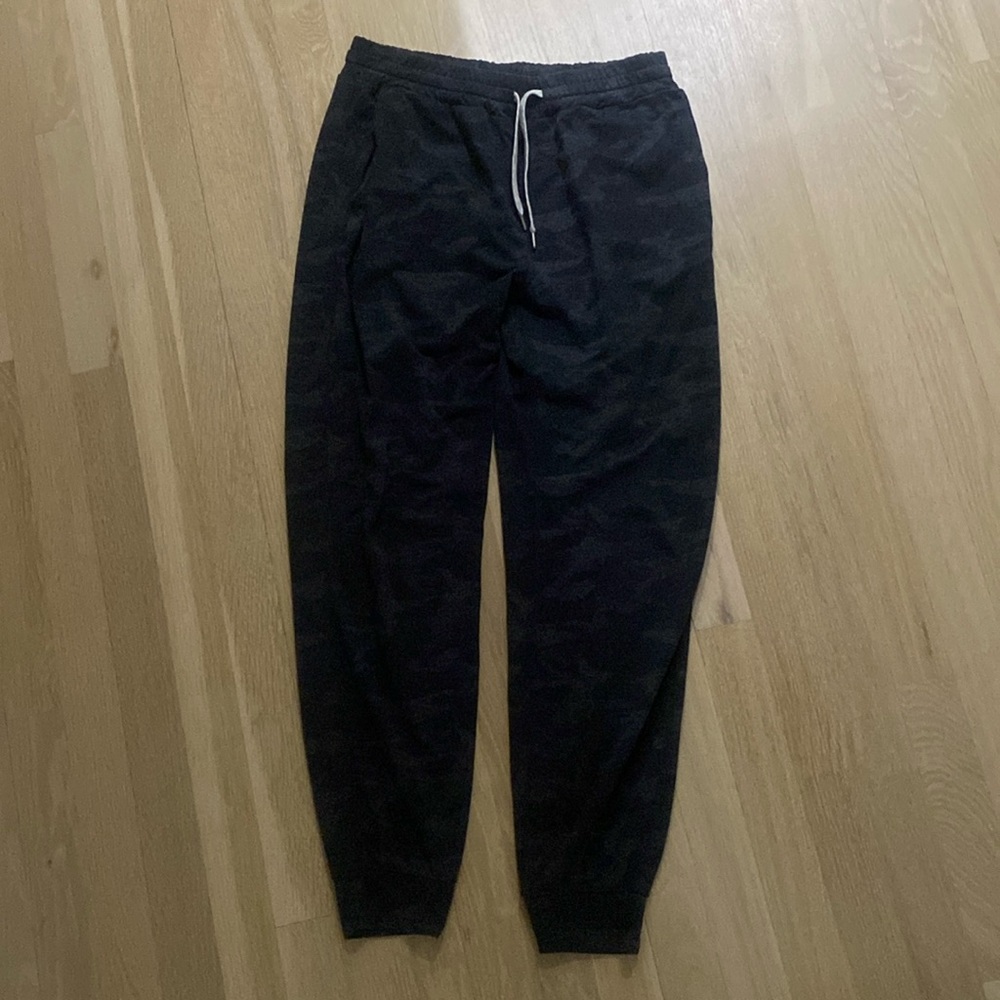 Camo pattern Vouri joggers. Size small